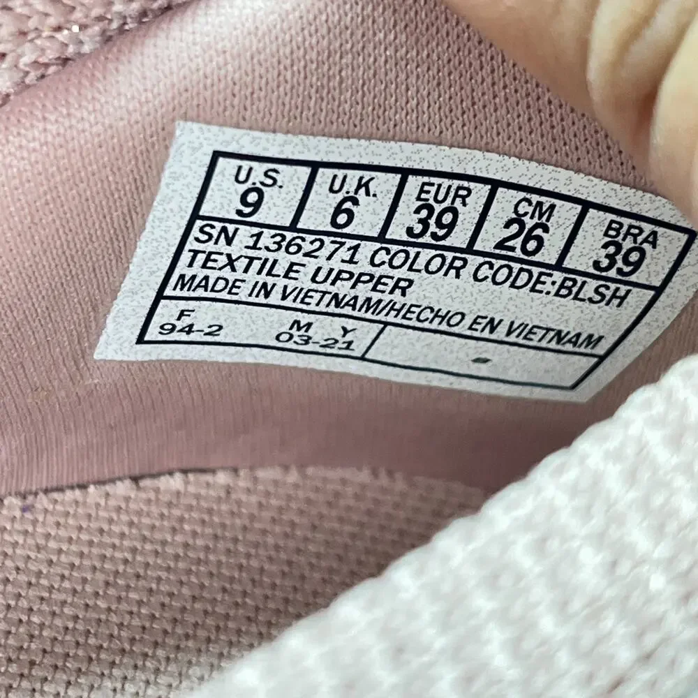 Skechers On the GO Dreamy Curious Blush Pink Casual Shoes 136271 Women's Size 9